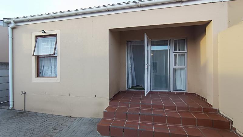 3 Bedroom Property for Sale in Marinda Heights Western Cape